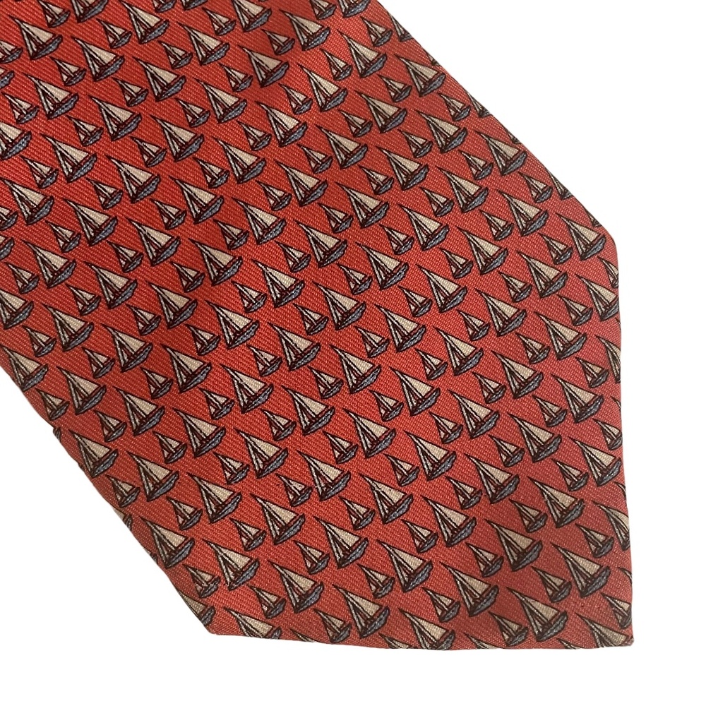 Vineyard Vines Salmon Pink w/ Sailboats Silk Necktie Tie - Picture 2 of 4